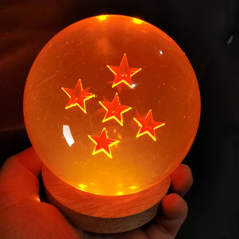 Esfera de cristal 3D Bola de Dragón con luz LED cálida, detalle de la base de madera – LuxeOrb3D