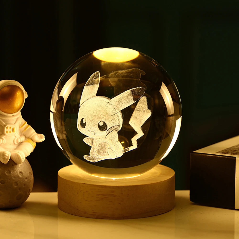 Esfera de cristal 3D grabada con el diseño Mini Ardilla Eléctrica, sobre base de madera con luz LED – LuxeOrb3D