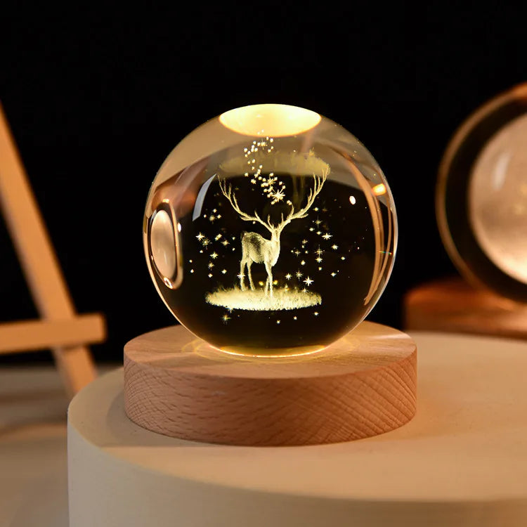Esfera de cristal 3D grabada con diseño de Ciervo, sobre base de madera con luz LED – LuxeOrb3D